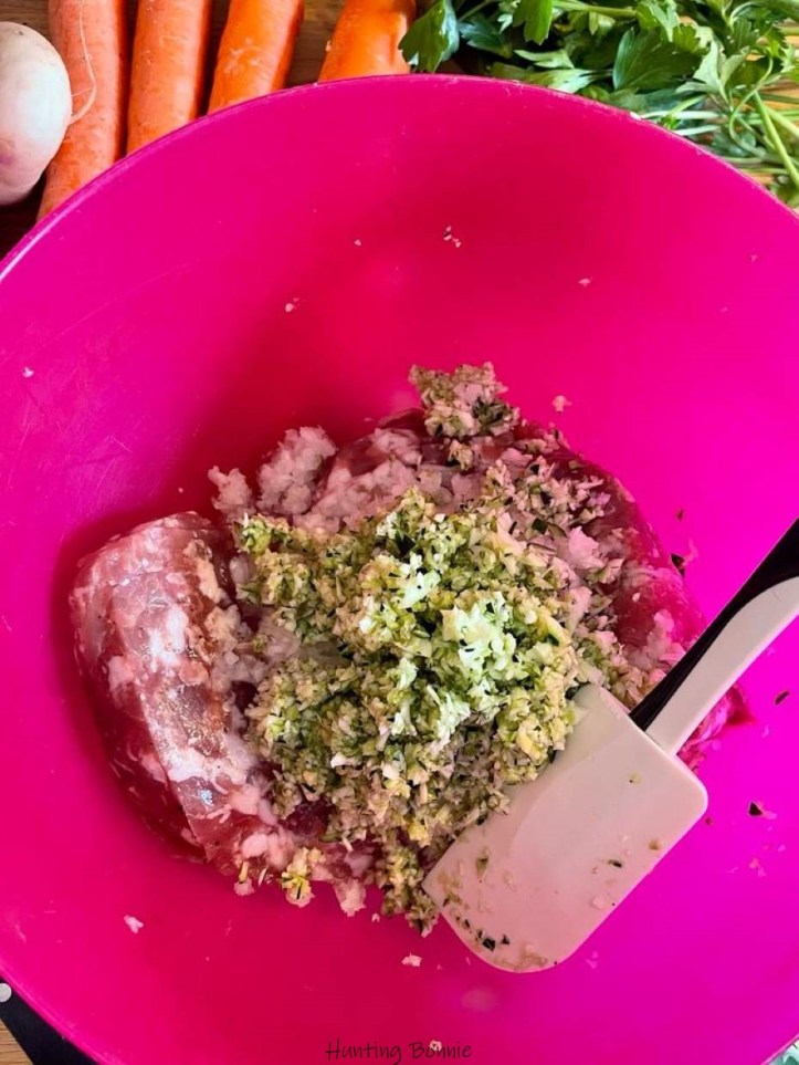 Préparation des boulettes de la Potée de Printemps