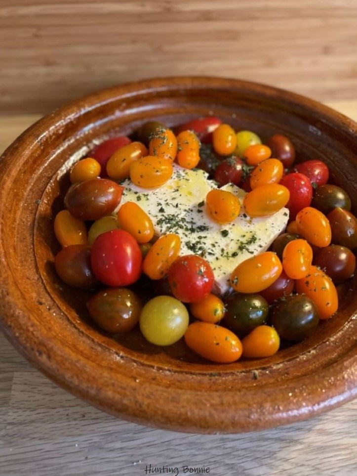 Préparation FETA FONDANTE ET TOMATES CERISES CONFITES (Cuisson au four en Tajine)