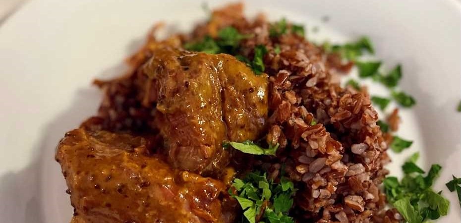 Palette de porc en cocotte, sauce moutarde et miel