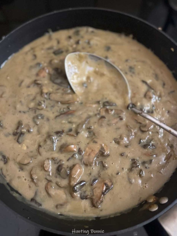 Préparation de la Sauce aux Cèpes et Champignons de Paris Express