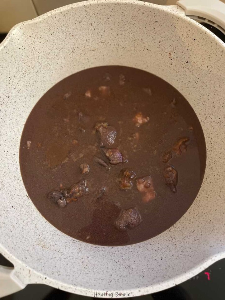 Ajout de la sauce marinade