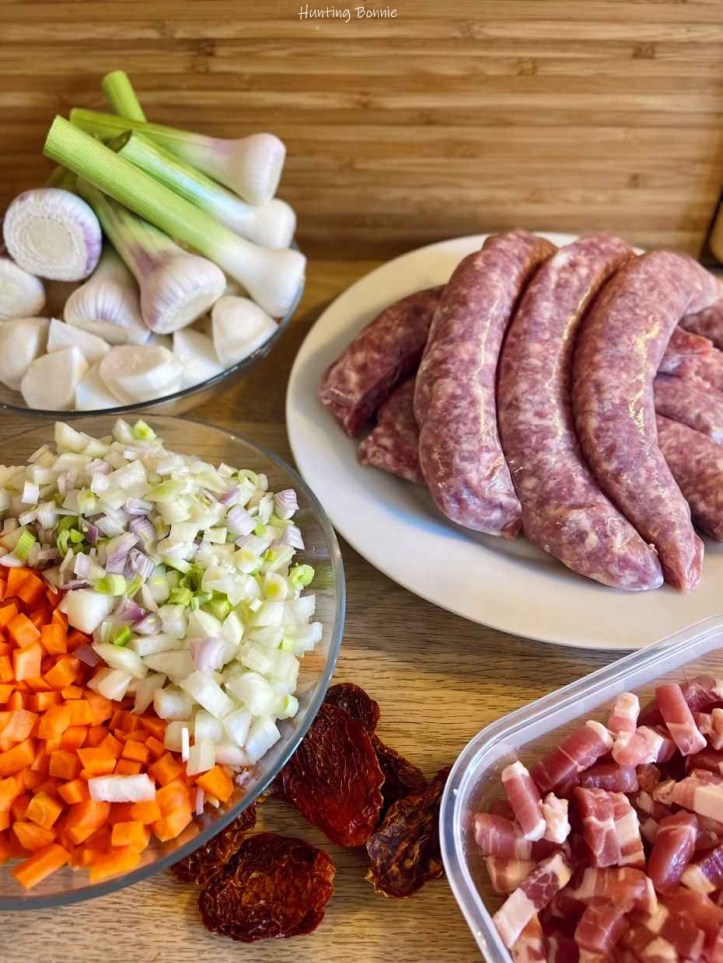 Ingrédients - Ragout de saucisses de veau et aillets rôtis 