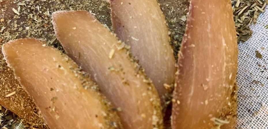 Poulet séché aux herbes et épices (salaison maison)