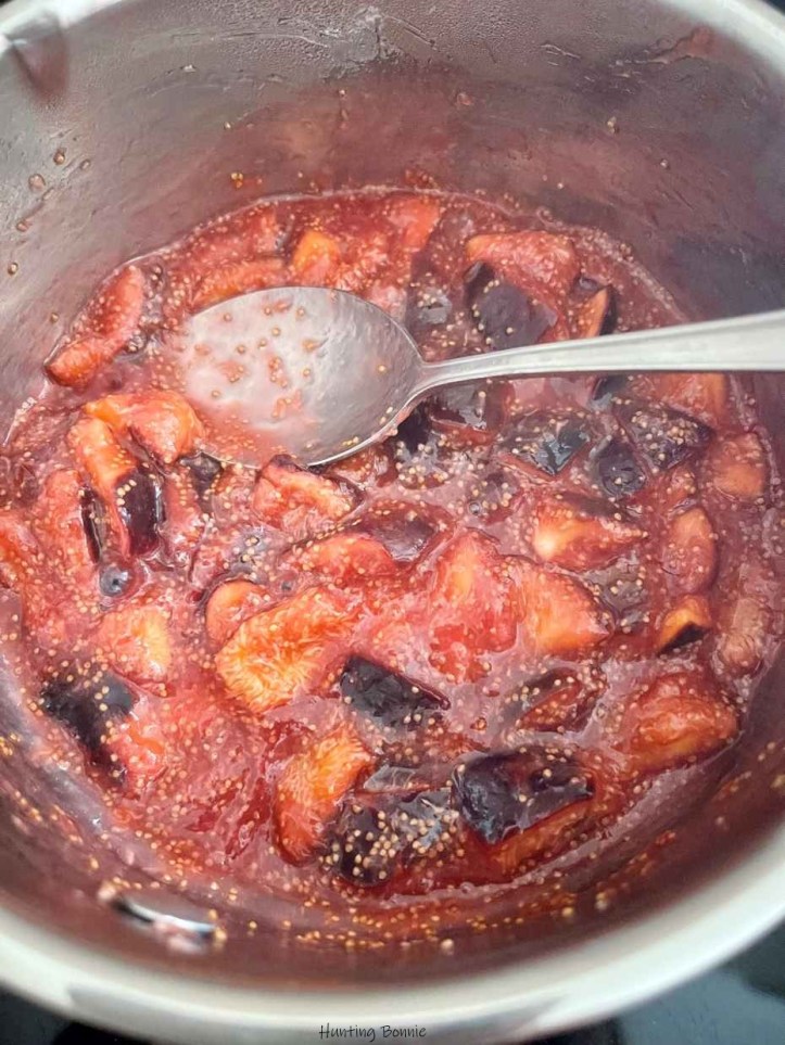 Préparation de la compotée de figues