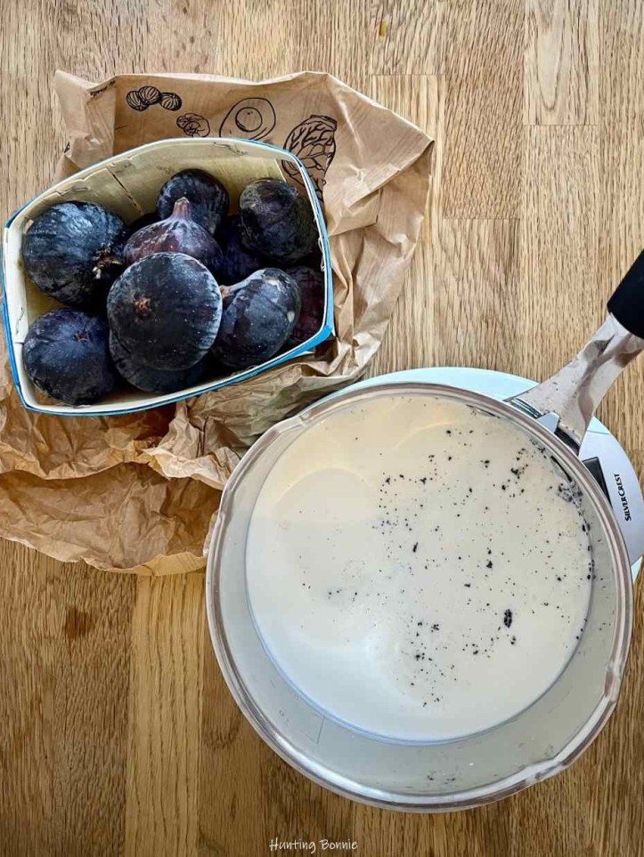 Préparation de la Panna Cotta aux Figues