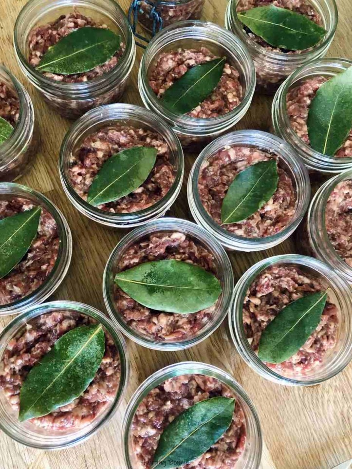 Préparation des Pâté de campagne en bocaux 
