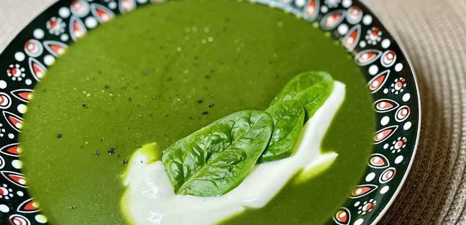 Velouté de jeunes pousses d'épinards