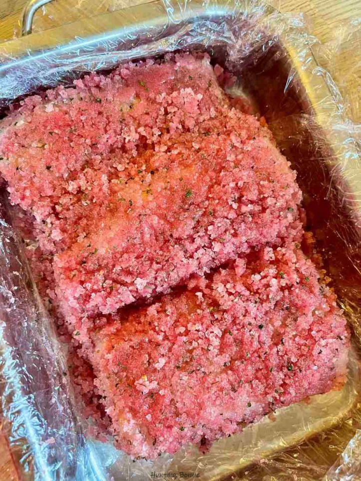 Bien recouvrir le cabillaud de marinade