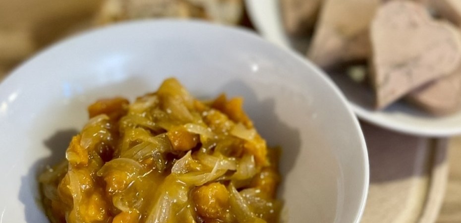 Chutney d'oignons doux et abricots