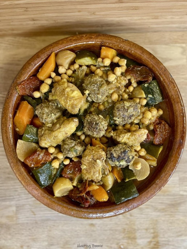 Couscous au poulet et boulettes de bœuf merguez