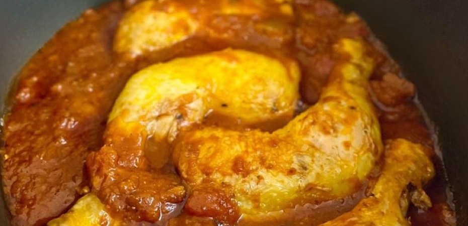Cuisses de poulet mijotées à la tomate