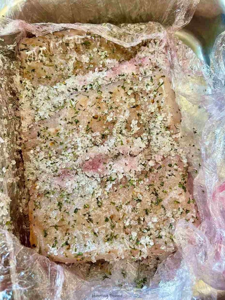 Fin de marinade du Gravlax de Cabillaud