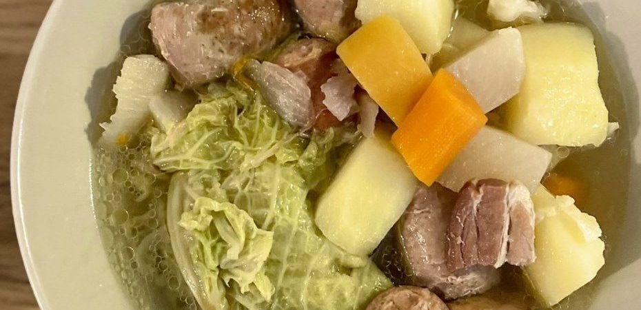 Potée aux deux saucisses et poitrine fumée