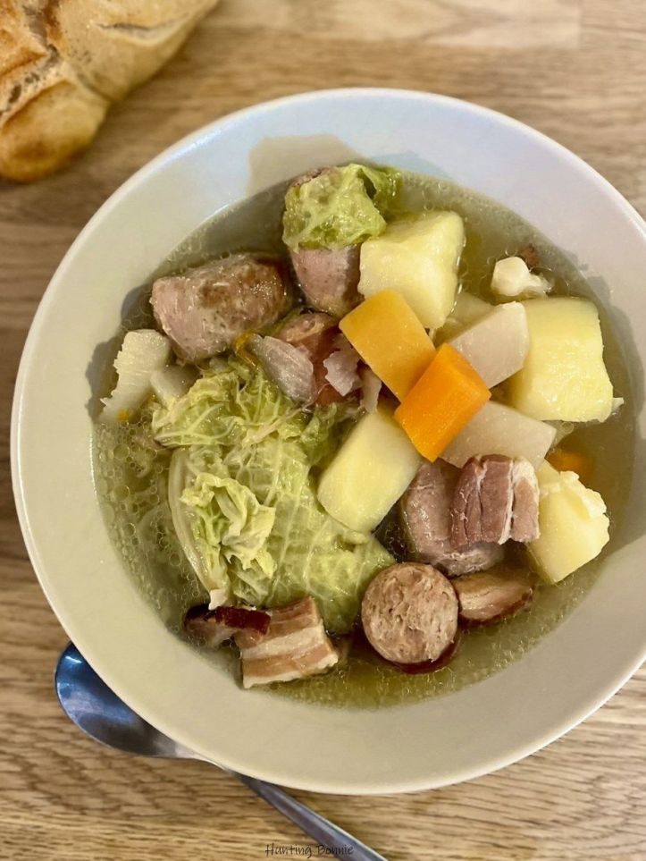 Potée aux deux saucisses et poitrine fumée