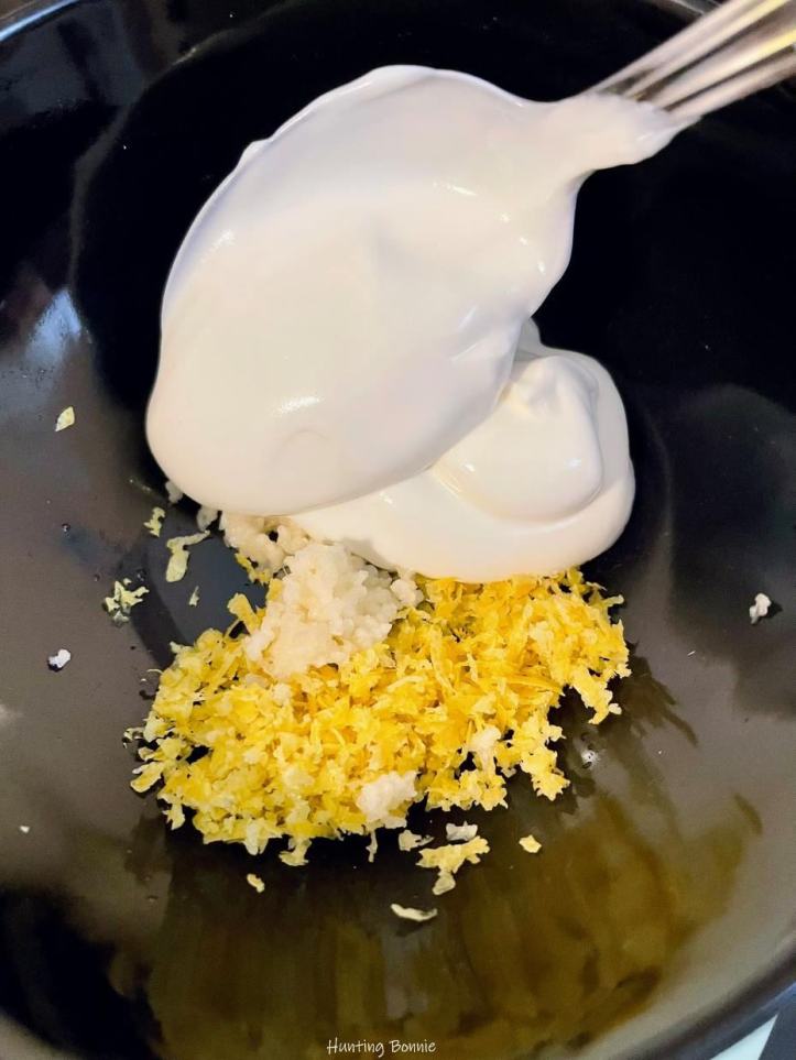 Préparation pour les HUÎTRES GRATINÉES à la crème et au zeste de citron