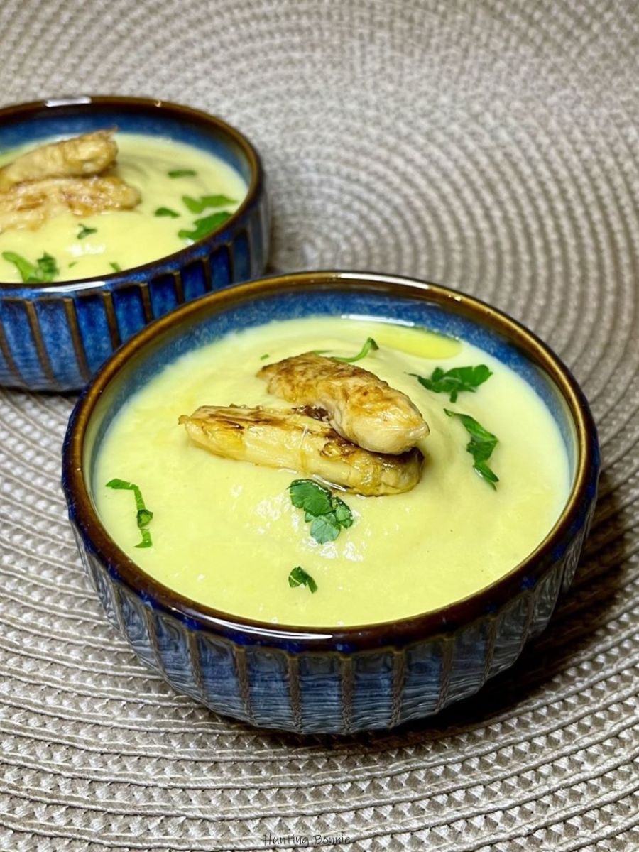 Velouté d&rsquo;asperges blanches au curry vert