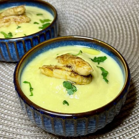Velouté d'asperges blanches au curry vert