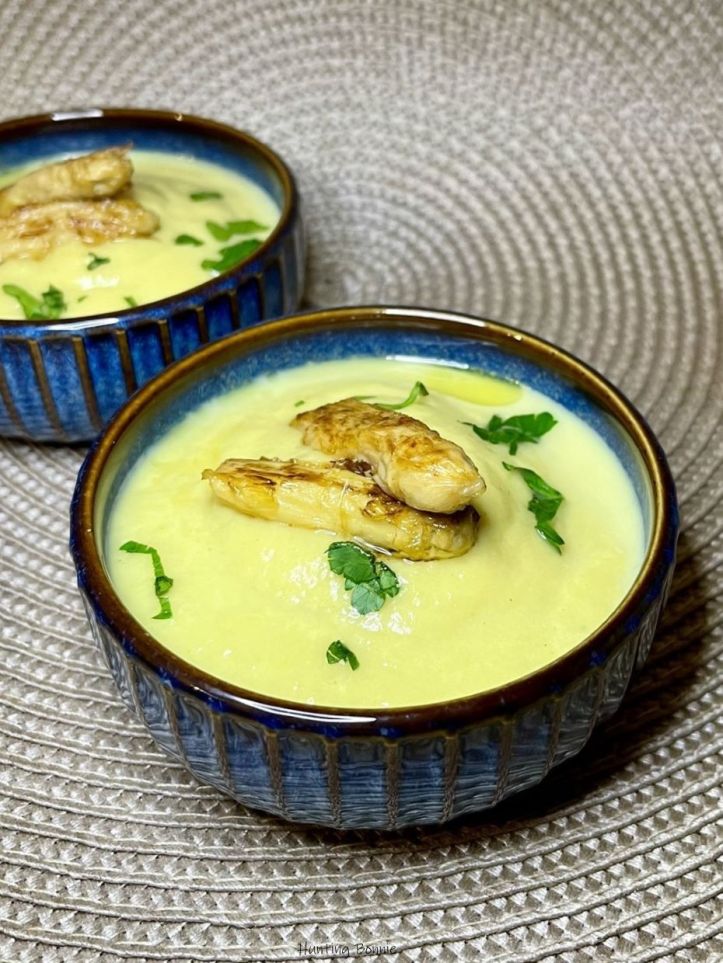 Velouté d'asperges blanches au curry vert