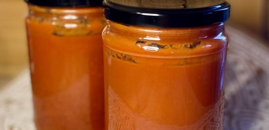 Velouté de tomate et basilic en bocaux