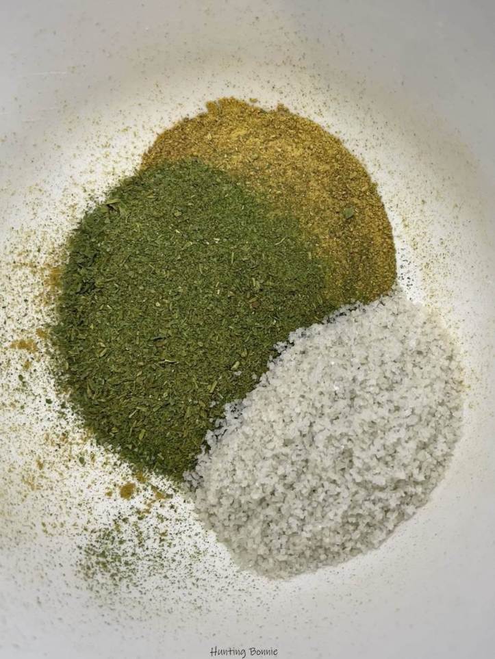 Mélange du sel au céleri