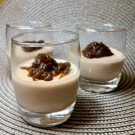 PANNA COTTA SALÉE mousse de canard, porto et piment d’Espelette