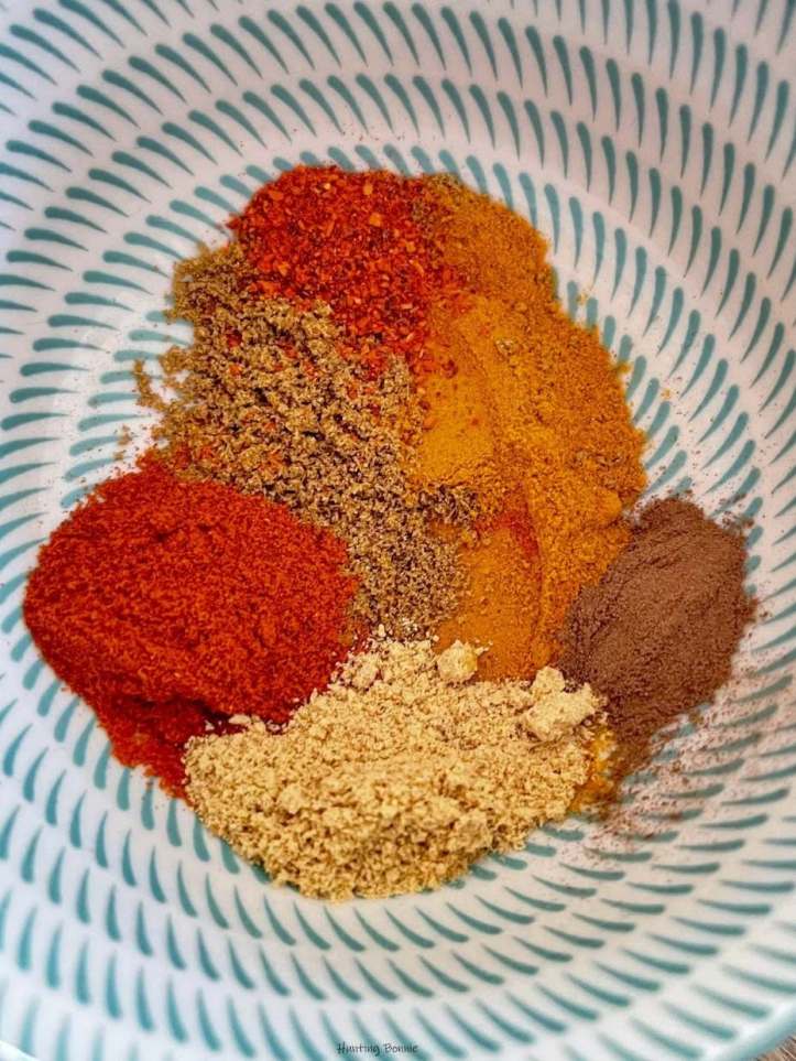 Épices pour Semoule aux épices, raisins secs et amandes