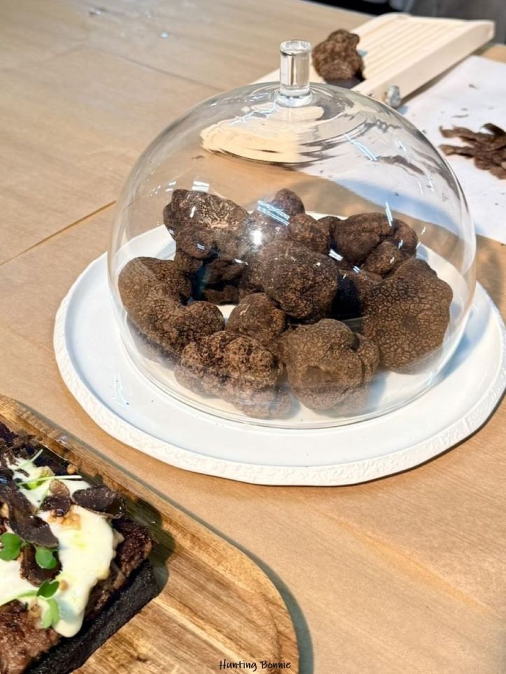 La gourmande et ses truffes - Benjamin Egret, Clément Gueudré et Valentina Zamuildo-Lorca - Le Petit Jardin 