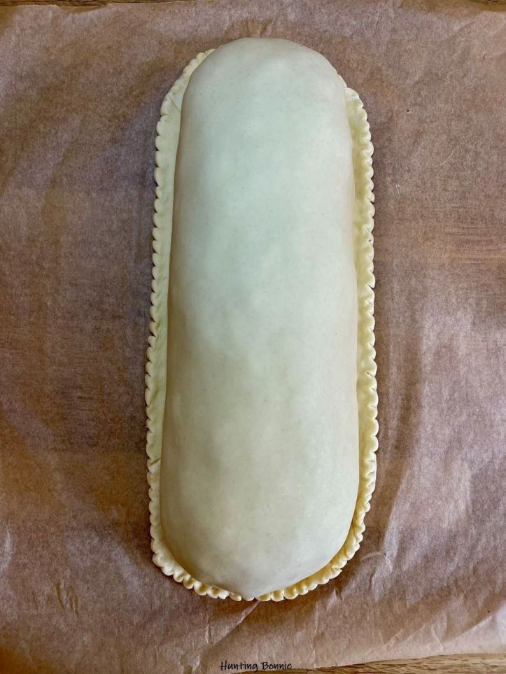 Pâté de Pâques avant décorations et cheminées